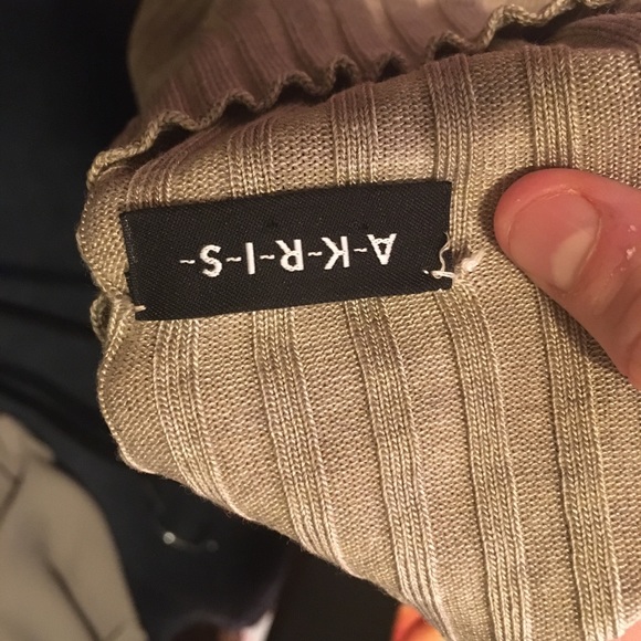 AKRIS Beige Ribbed Turtleneck Sweater M - Picture 3 of 4